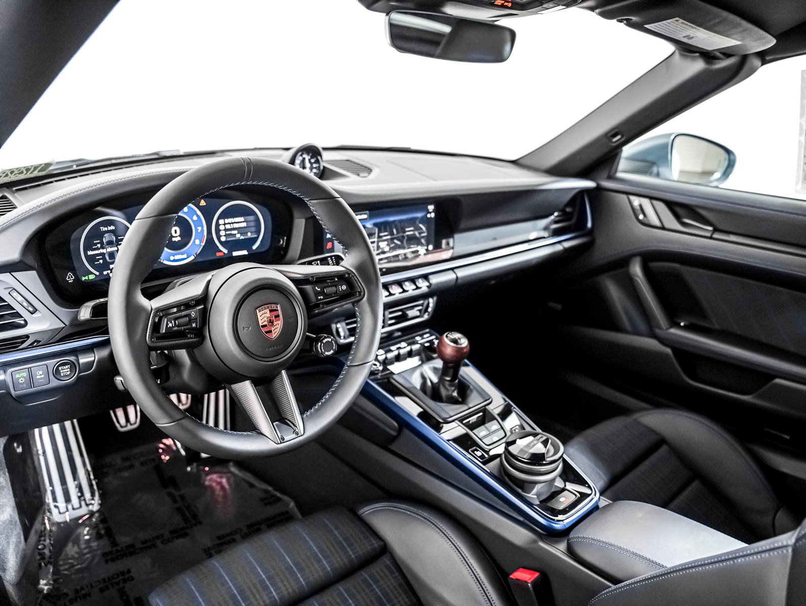 New 2026 Porsche 911 Carrera T RWD image 4