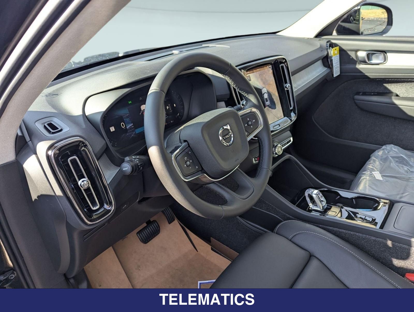 New 2026 Volvo XC40 B5 Plus w/ Protection Package Premier AWD/4WD image 8