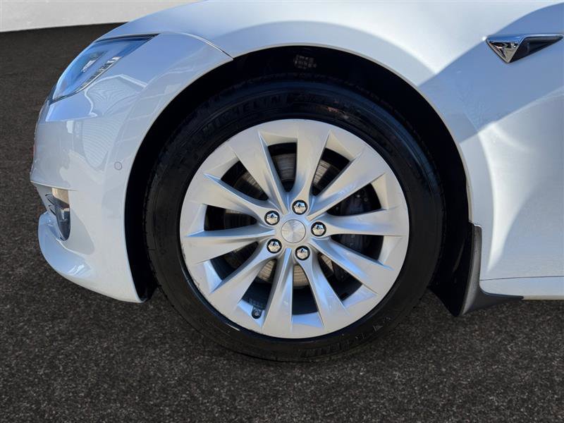 Used 2016 Tesla Model S 60 image 14