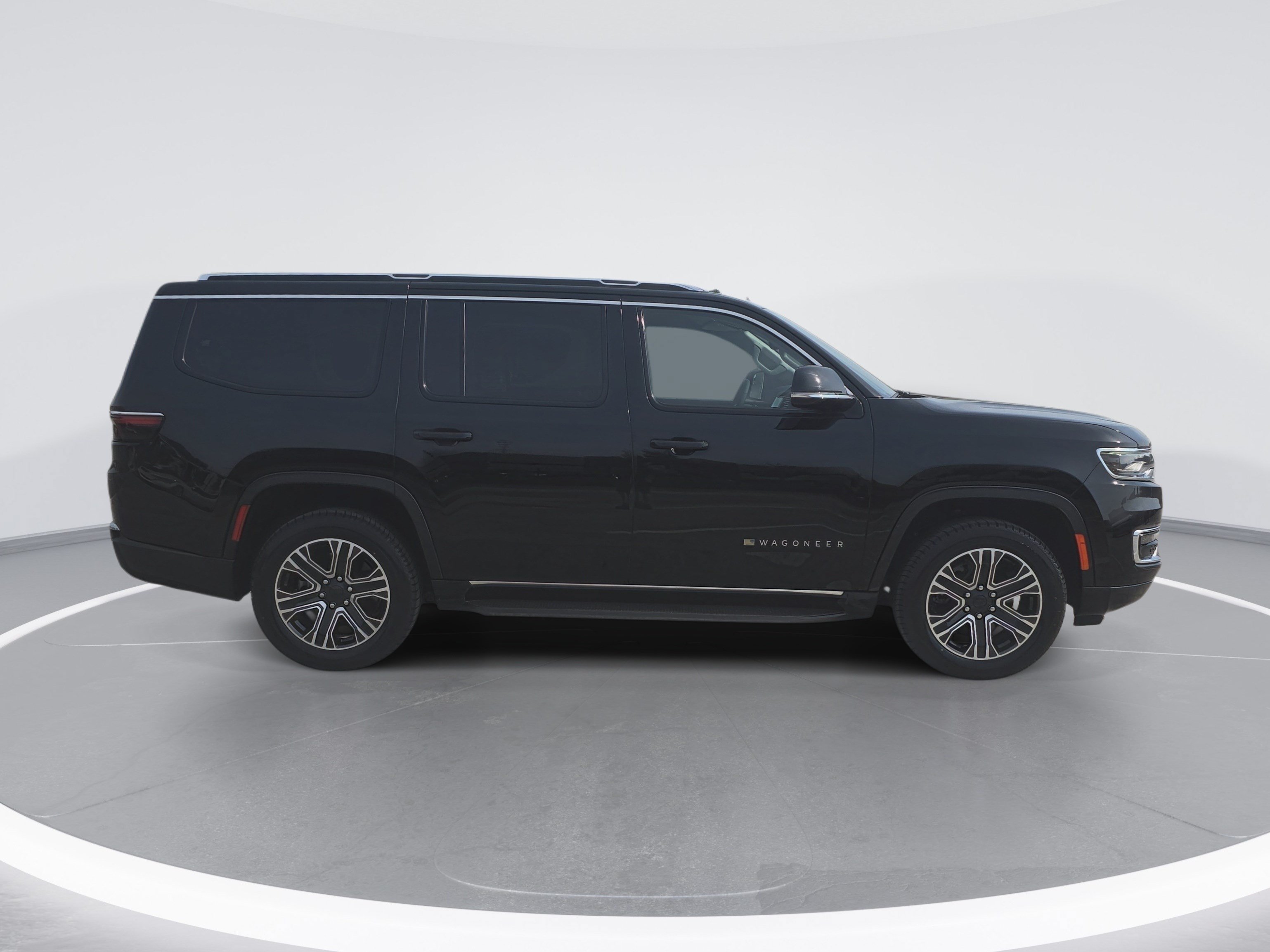 Used 2024 Jeep Wagoneer Series II AWD/4WD image 2