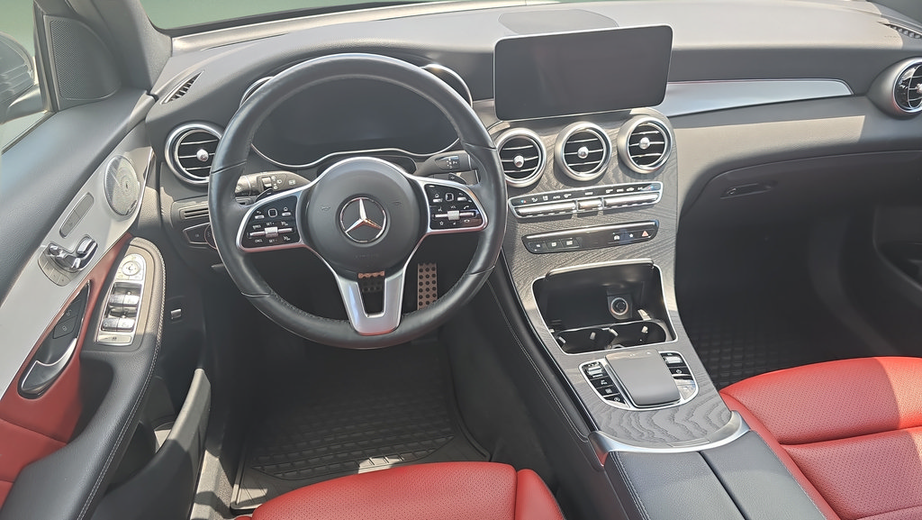 Used 2021 Mercedes-Benz GLC 300 4MATIC image 14