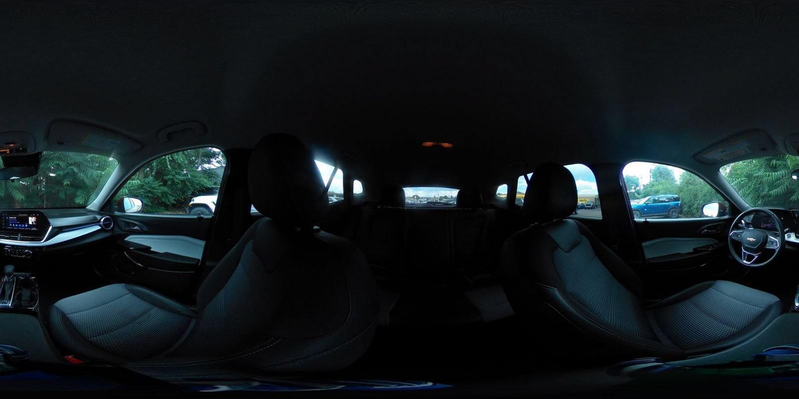 Used 2025 Chevrolet Trax LT w/ LT Convenience Package FWD image 39