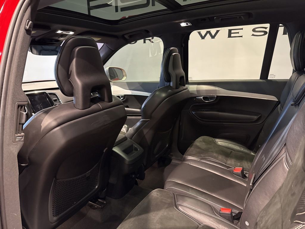 Used 2017 Volvo XC90 T5 R-Design FWD image 25