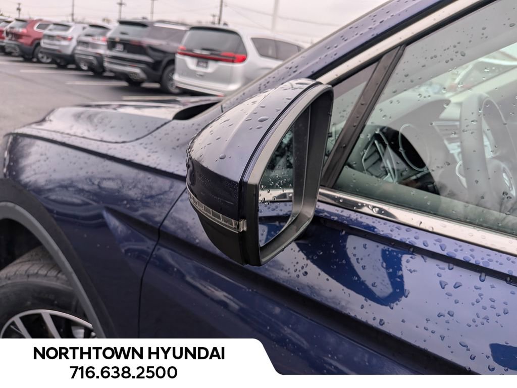 Used 2021 Volkswagen Tiguan SE image 39