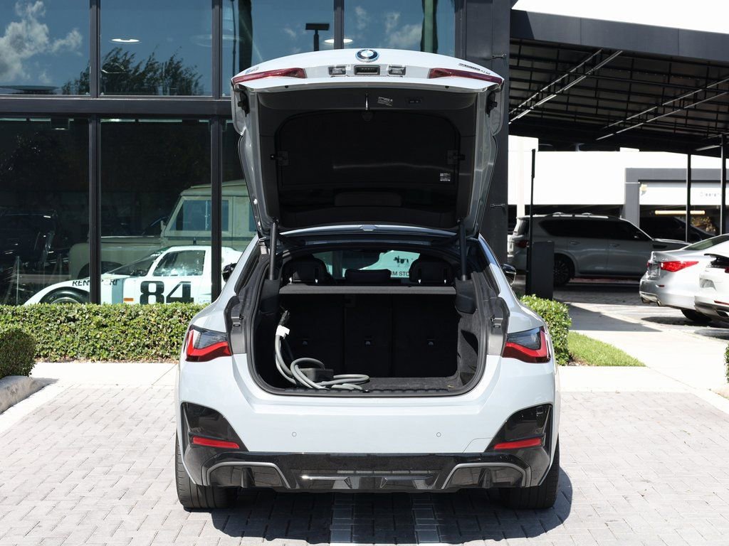 Used 2025 BMW i4 eDrive40 w/ M Sport Package image 7