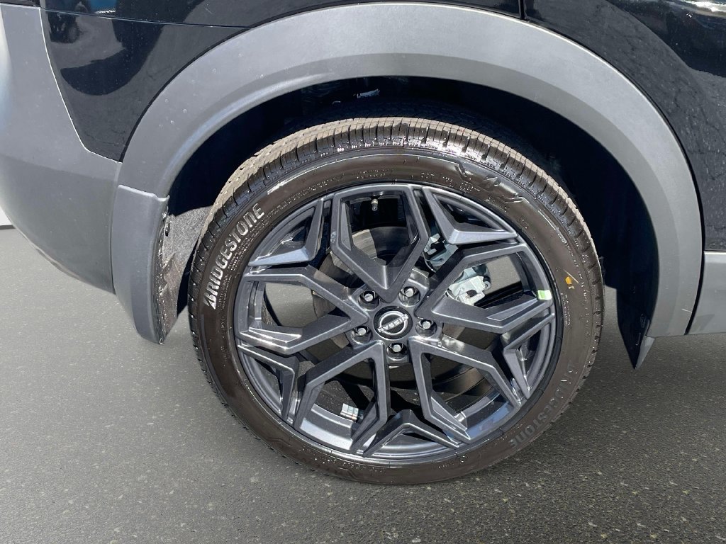 New 2027 Nissan Kicks SR w/ SR Premium Package AWD/4WD image 7