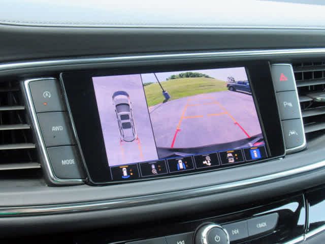 Used 2024 Buick Enclave Avenir w/ Avenir Technology Package image 25