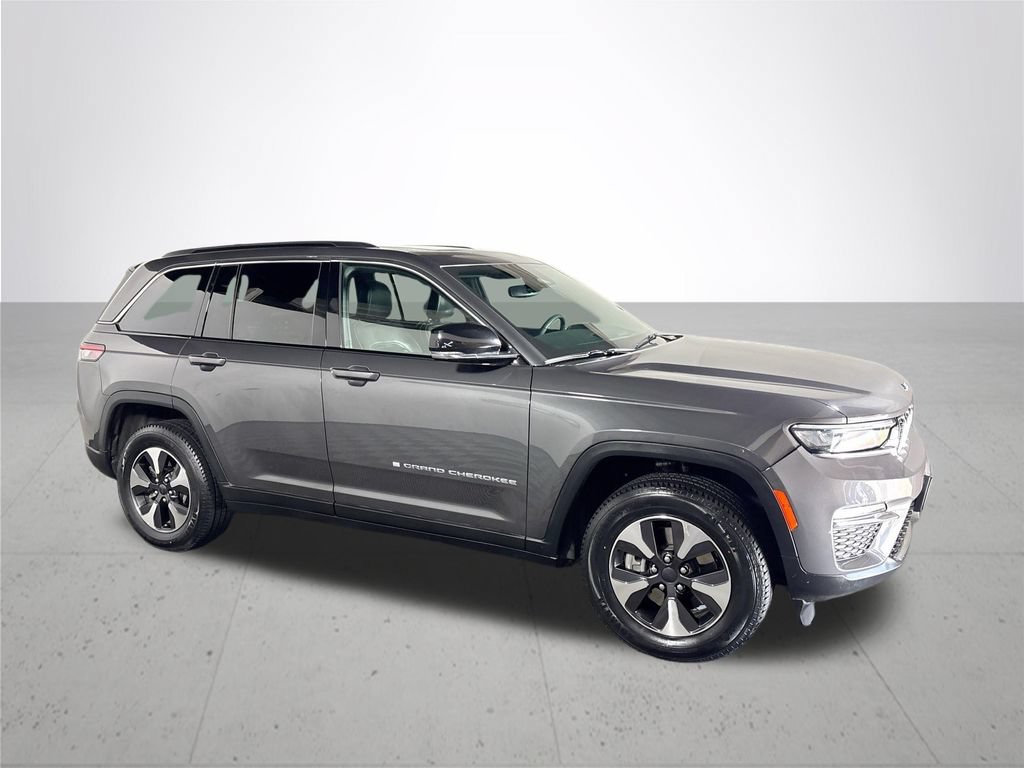 Used 2024 Jeep Grand Cherokee Limited 4xe AWD/4WD image 4