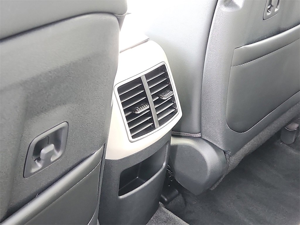 Certified 2025 Kia Sportage EX image 11