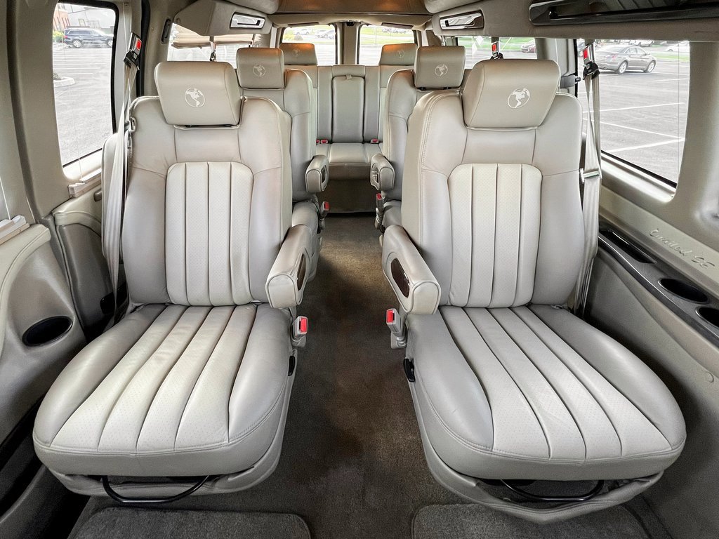 Used 2013 Chevrolet Express 2500 Extended image 16