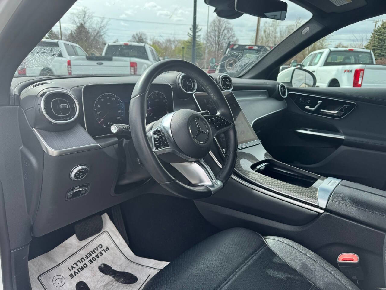 Used 2024 Mercedes-Benz GLC 300 4MATIC image 11