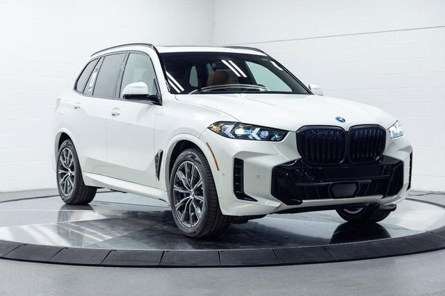 New 2026 BMW X5 xDrive50e image 5