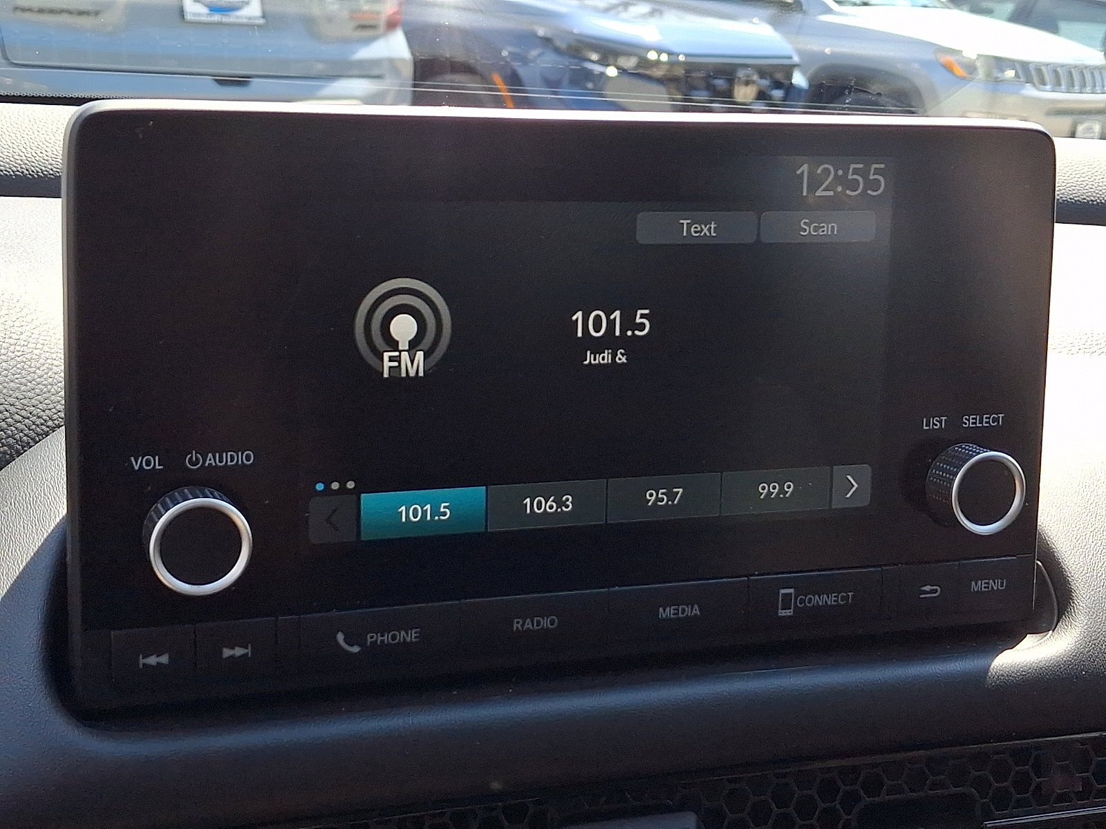 Used 2024 Honda HR-V LX image 17