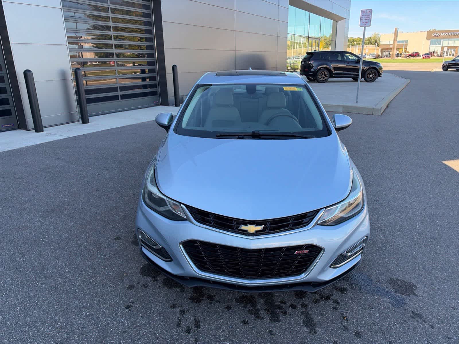 Used 2017 Chevrolet Cruze LT w/ Sun And Sound Package FWD image 8