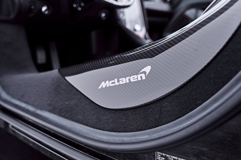 Used 2025 McLaren 750S Spider RWD image 63