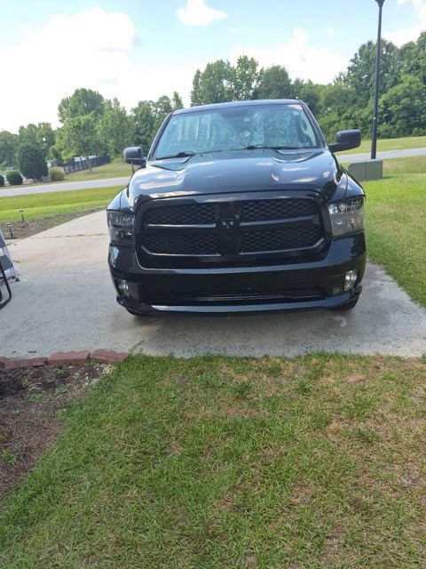 Used 2018 RAM 1500 Express w/ Black Ram 1500 Express Group RWD image 1