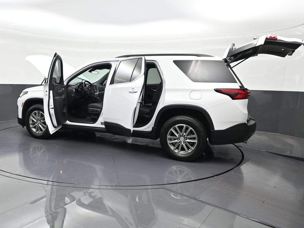 Used 2023 Chevrolet Traverse LT FWD image 29