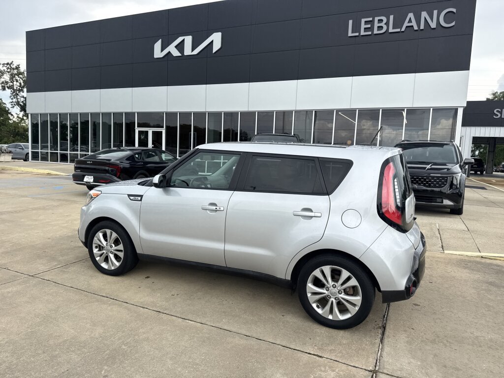 Used 2016 Kia Soul + w/ Primo Package FWD image 26
