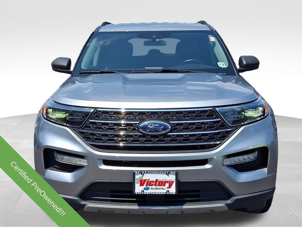 Used 2023 Ford Explorer XLT w/ Equipment Group 202A AWD/4WD image 2