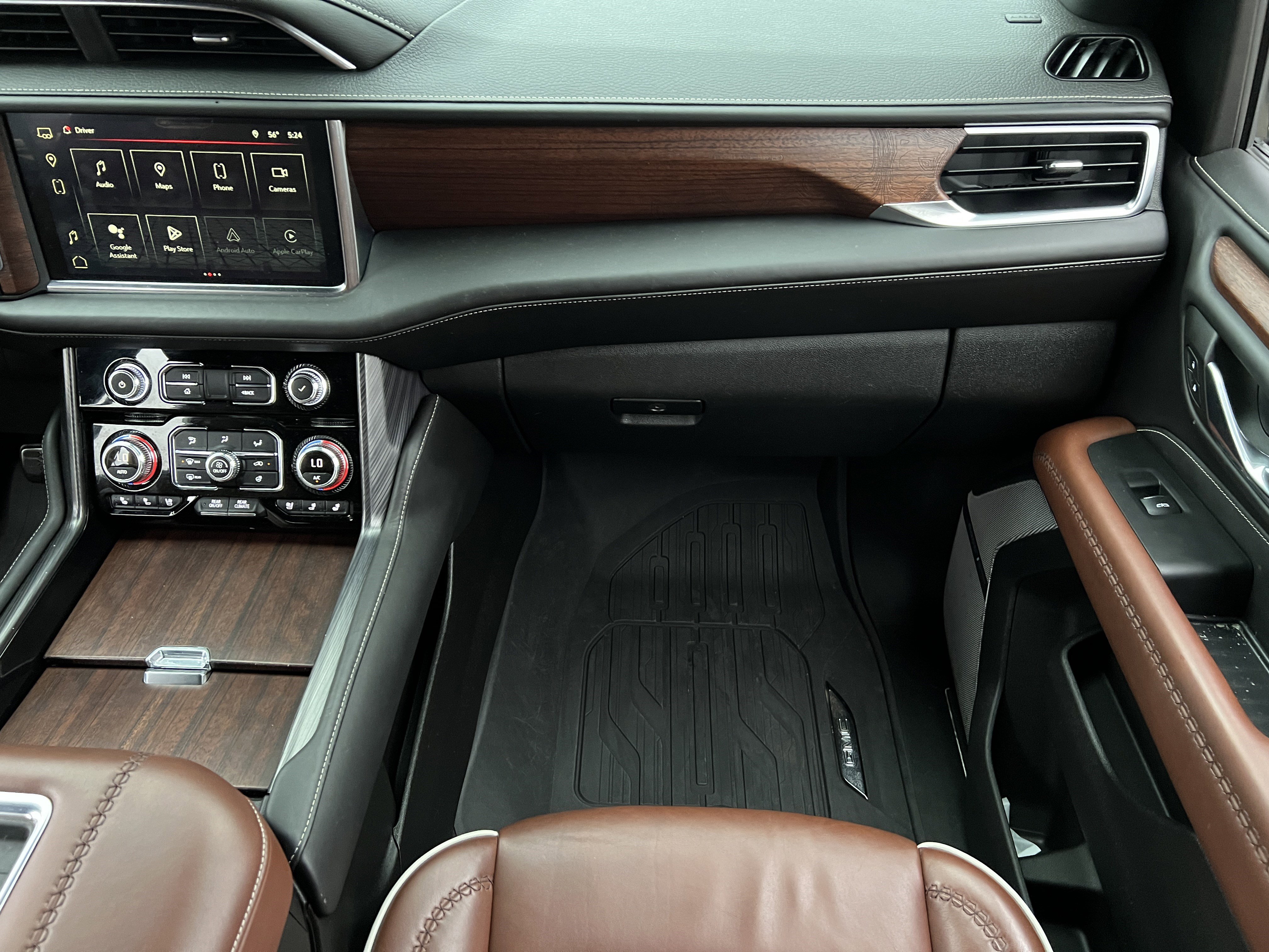 Used 2023 GMC Yukon XL Denali Ultimate w/ LPO, Floor Liner Package image 36