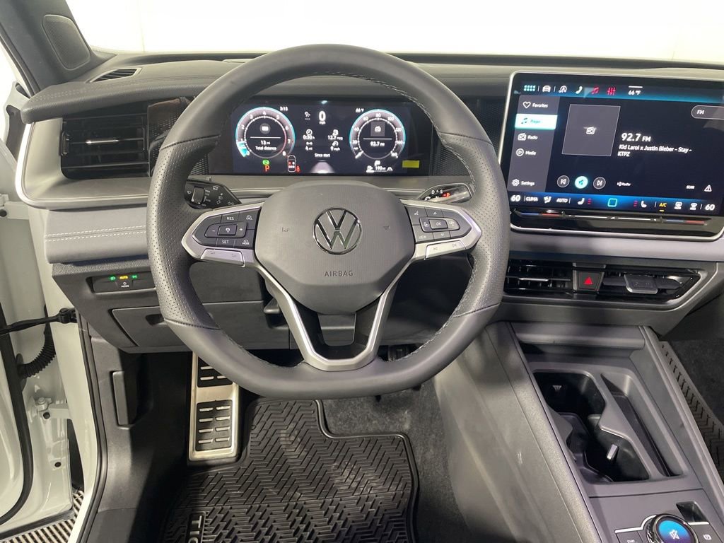 New 2026 Volkswagen Tiguan SE R-Line AWD/4WD image 12