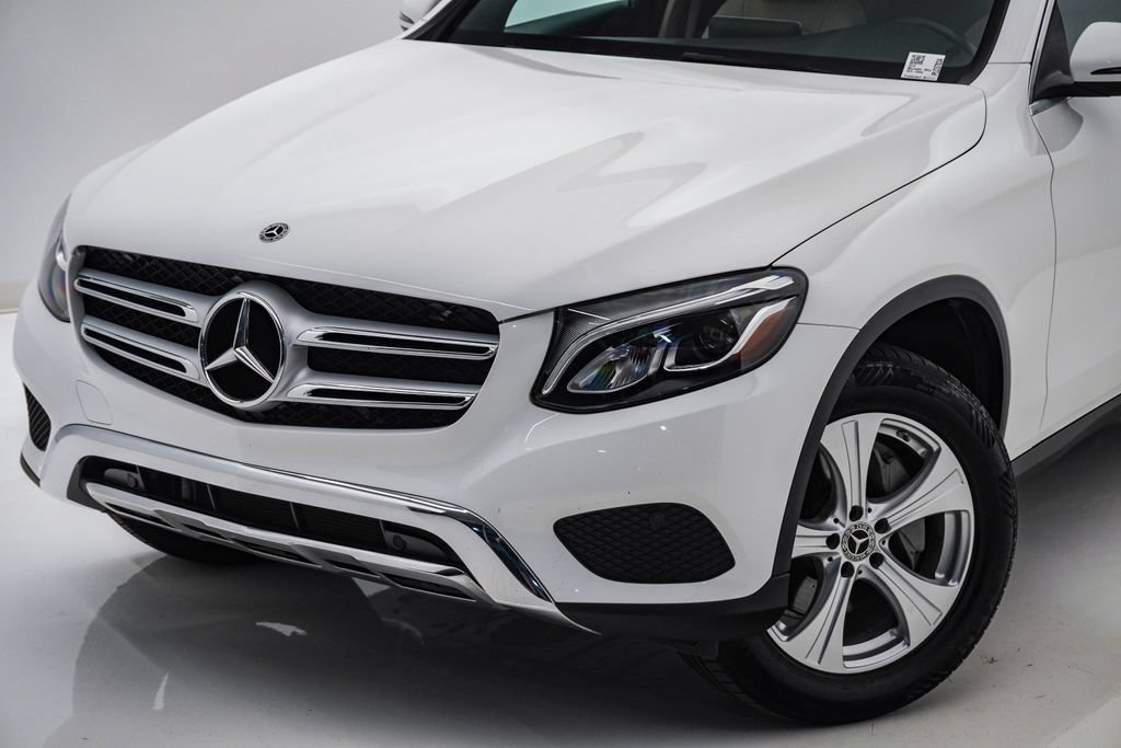 Used 2018 Mercedes-Benz GLC 300 4MATIC image 4
