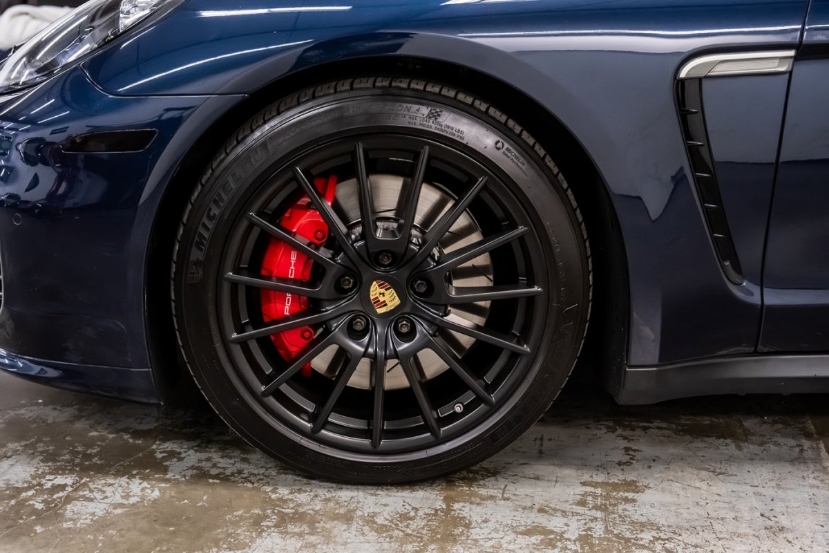 Used 2015 Porsche Panamera GTS AWD/4WD image 6