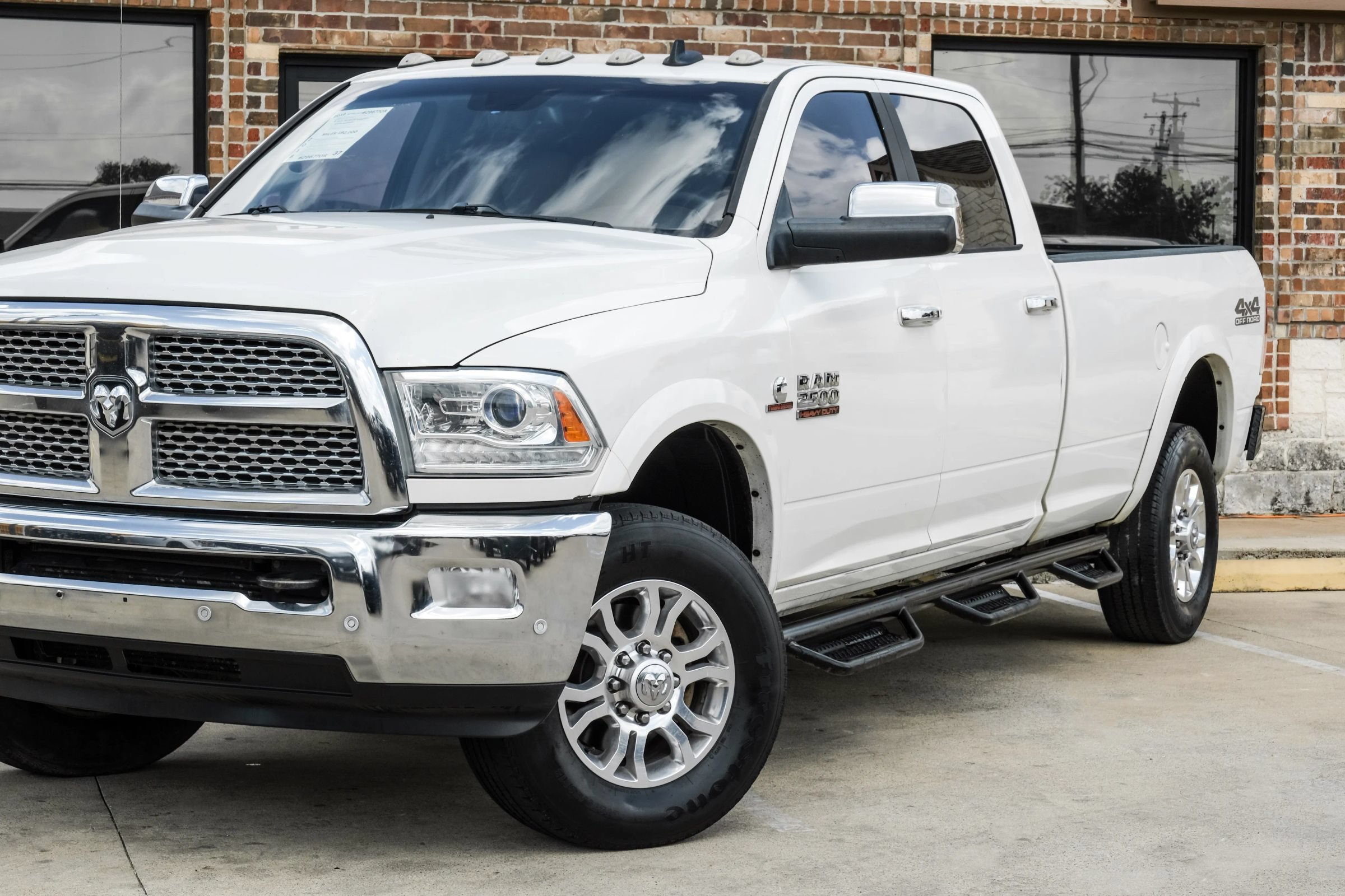 Used 2018 RAM 2500 Laramie AWD/4WD image 8
