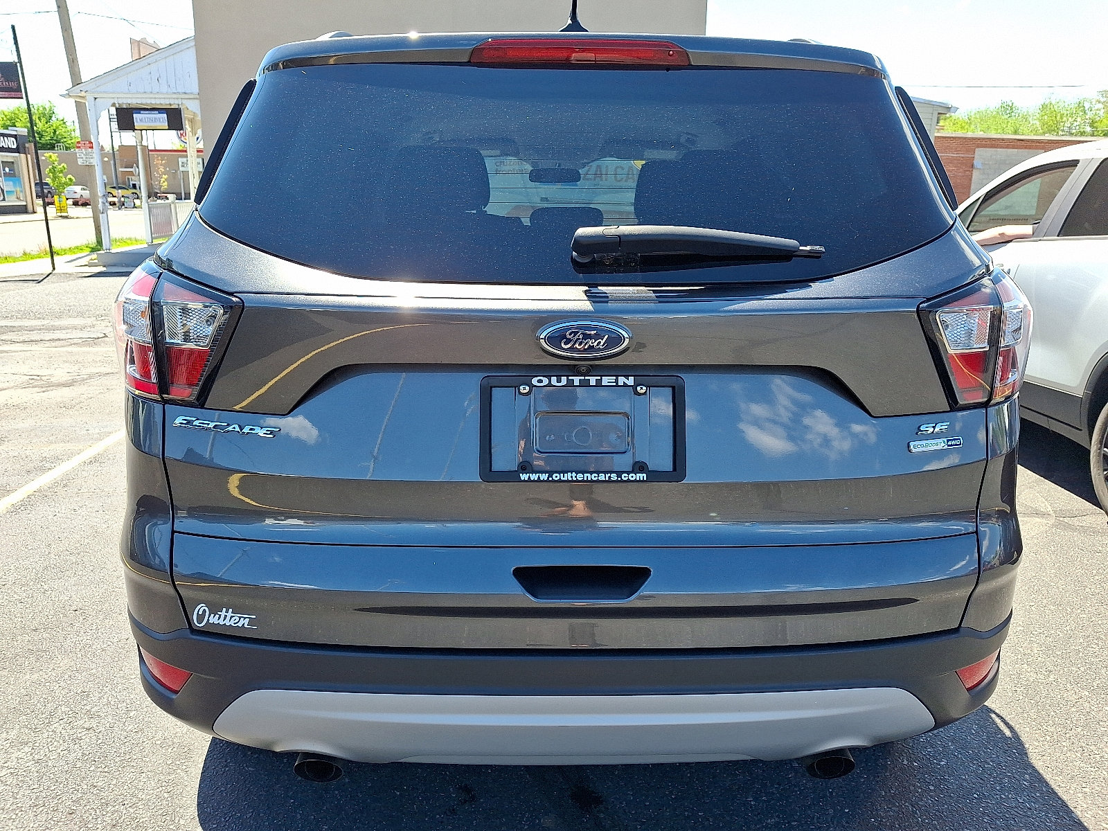 Used 2018 Ford Escape SE w/ SE Sync 3 Package AWD/4WD image 4