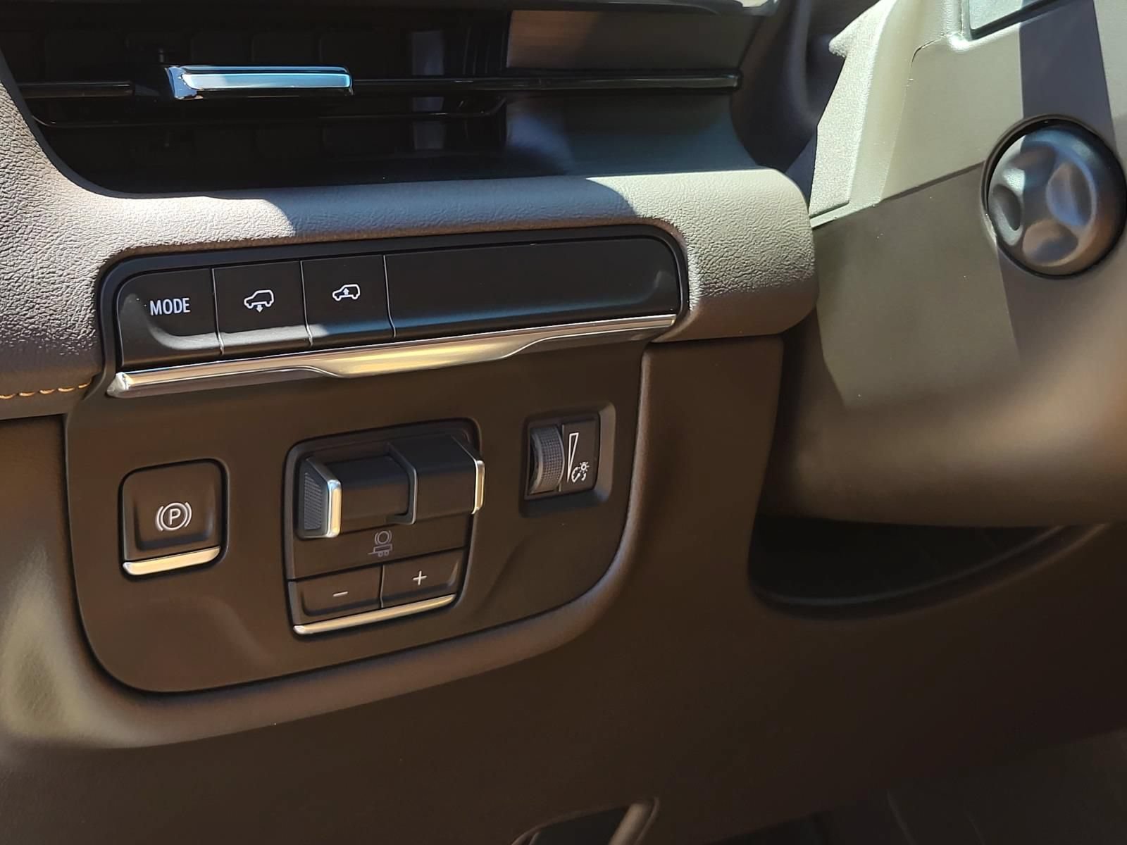 Used 2023 Cadillac Escalade Sport w/ Touring Package RWD image 23