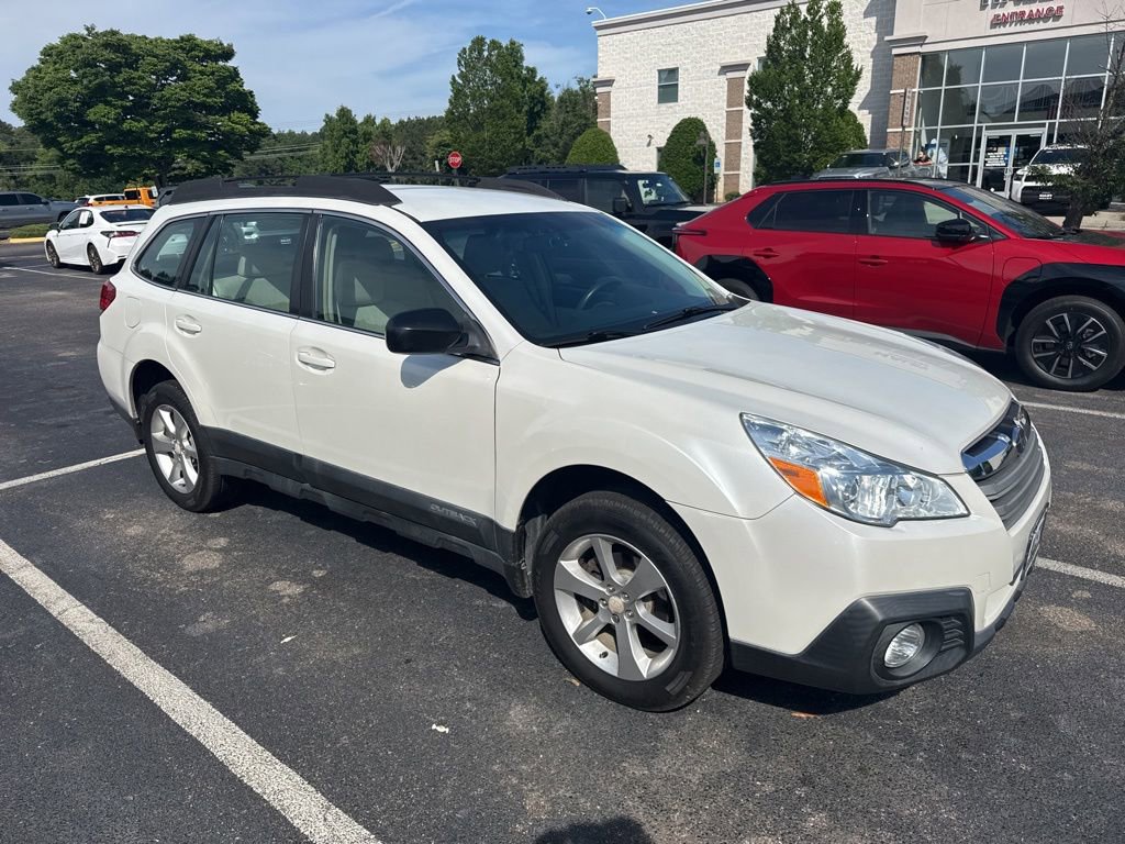 Used 2014 Subaru Outback 2.5i w/ Alloy Wheel Package AWD/4WD image 1
