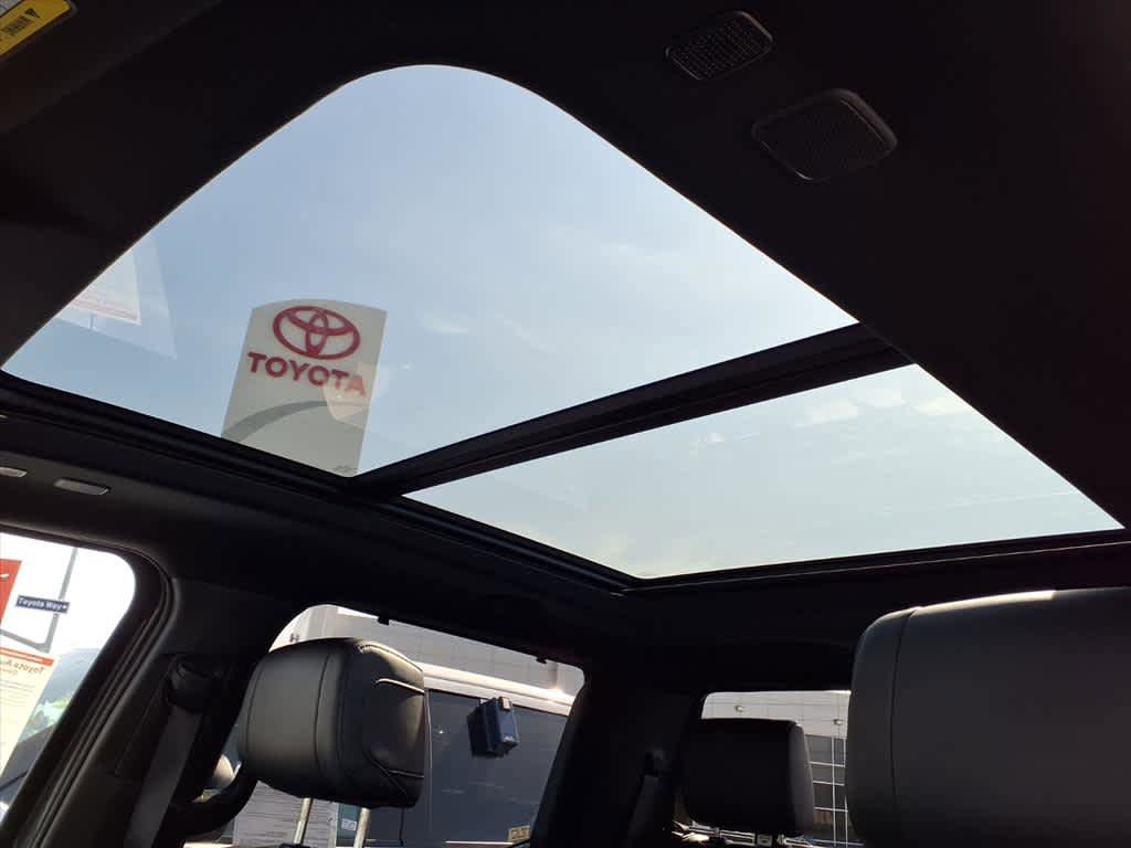 Used 2023 Toyota Tundra Platinum w/ Advanced Package image 23