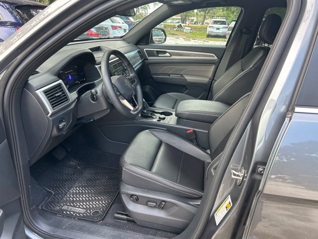 Used 2023 Volkswagen Atlas Cross Sport SE AWD/4WD image 5