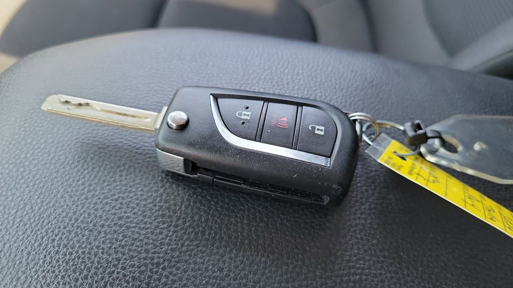 Used 2024 Toyota RAV4 LE FWD image 24