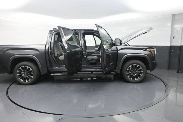Used 2026 Toyota Tundra Limited AWD/4WD image 46