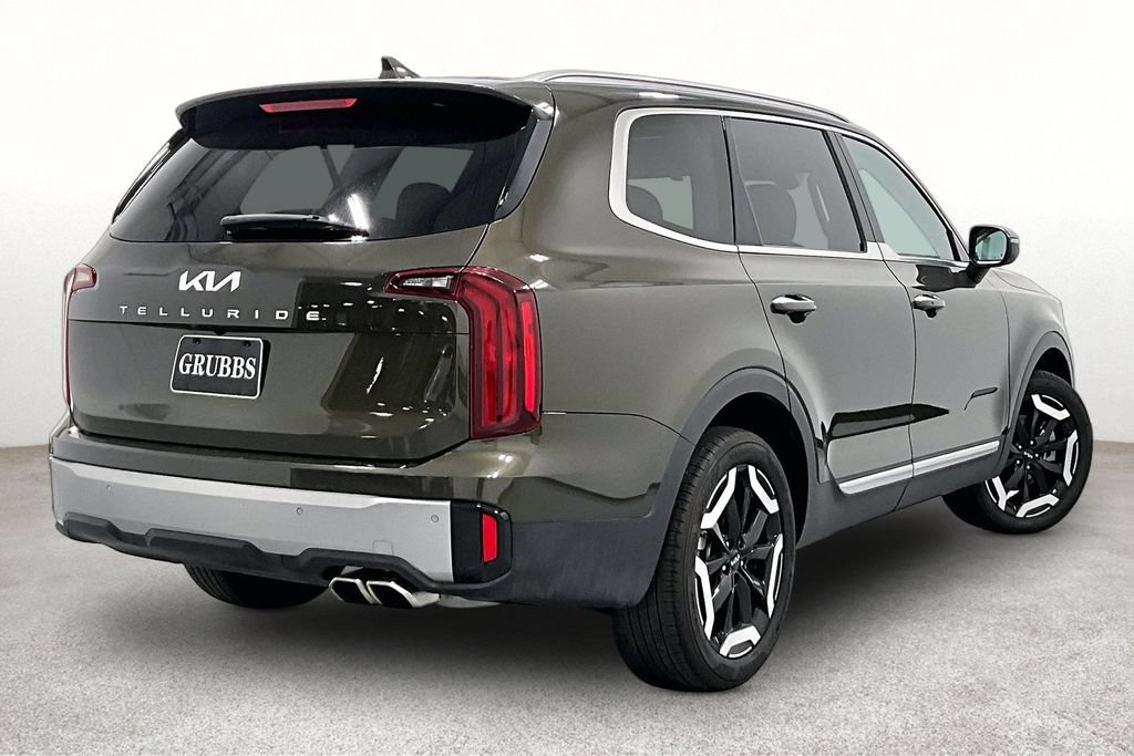 Used 2025 Kia Telluride S FWD image 2