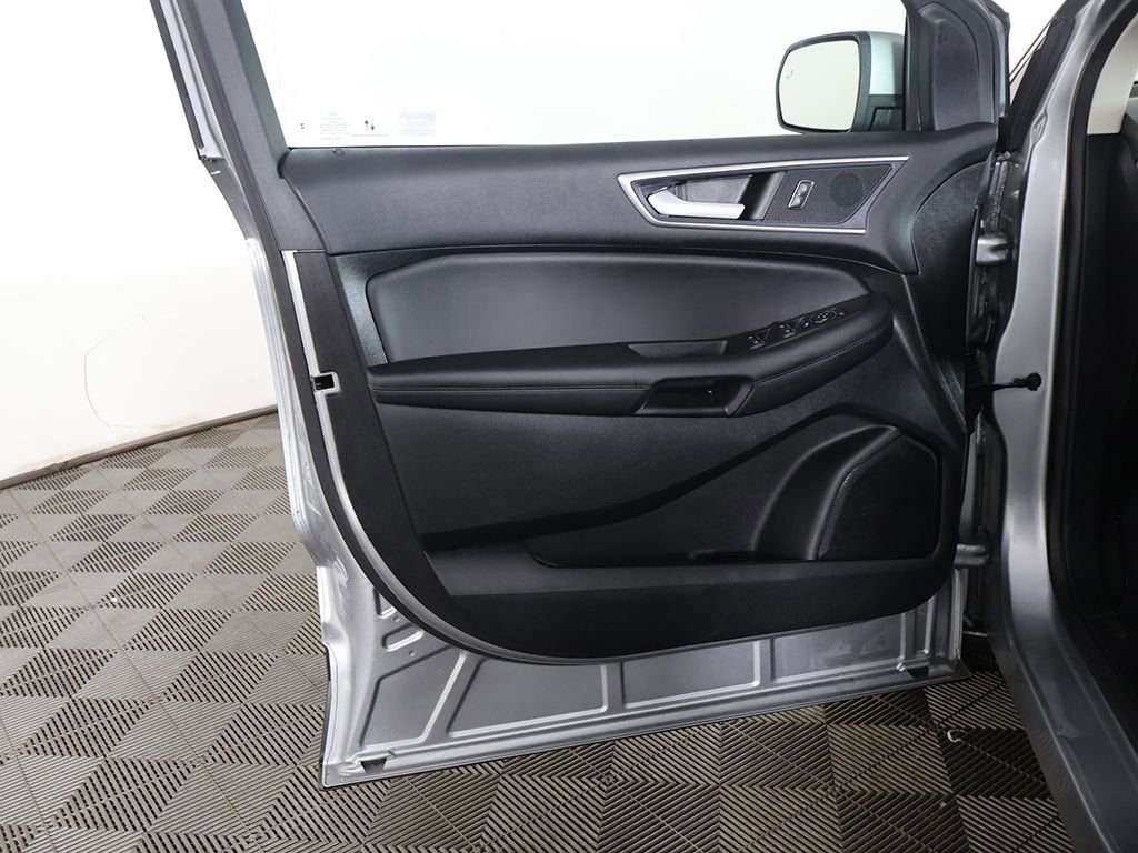 Used 2024 Ford Edge SEL w/ Convenience Package image 19