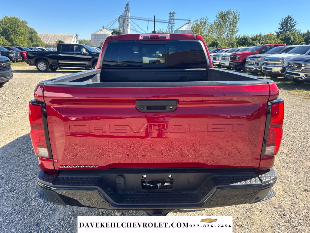 Used 2025 Chevrolet Colorado Z71 w/ Technology Package AWD/4WD image 51
