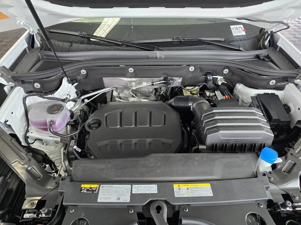 New 2024 Volkswagen Atlas Cross Sport SEL R-Line image 10