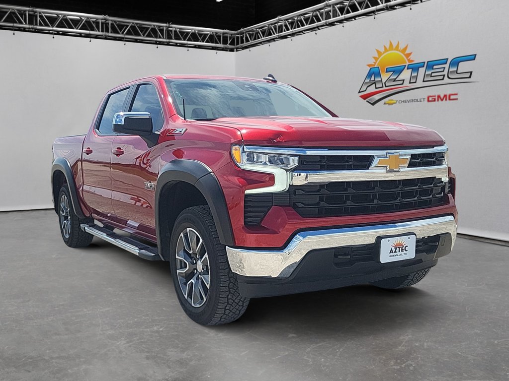Used 2024 Chevrolet Silverado 1500 LT w/ Z71 Off-Road Package AWD/4WD image 3