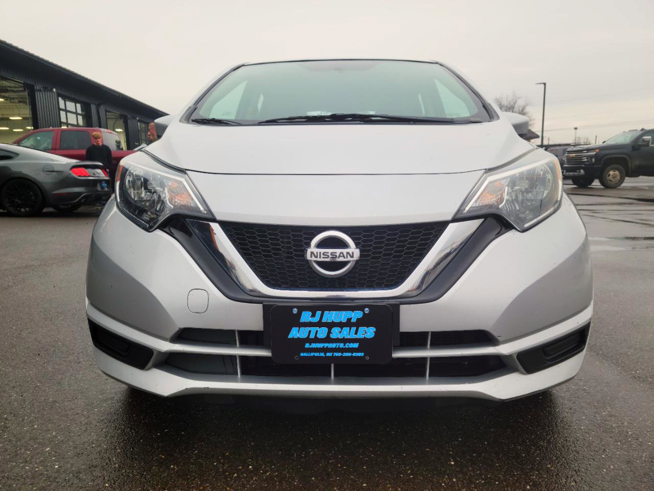 Used 2019 Nissan Versa Note SV image 2