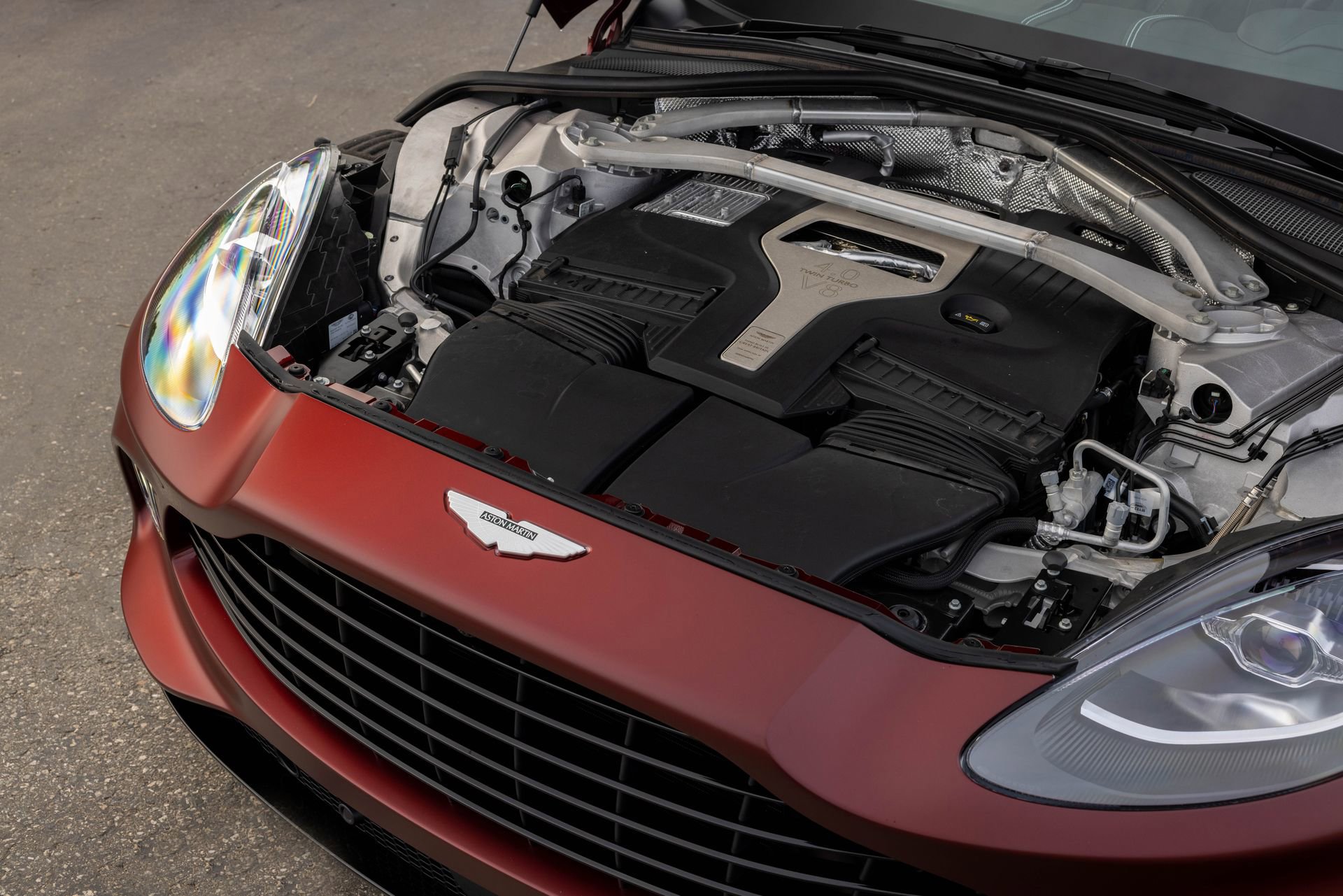 Used 2021 Aston Martin DBX AWD/4WD image 10