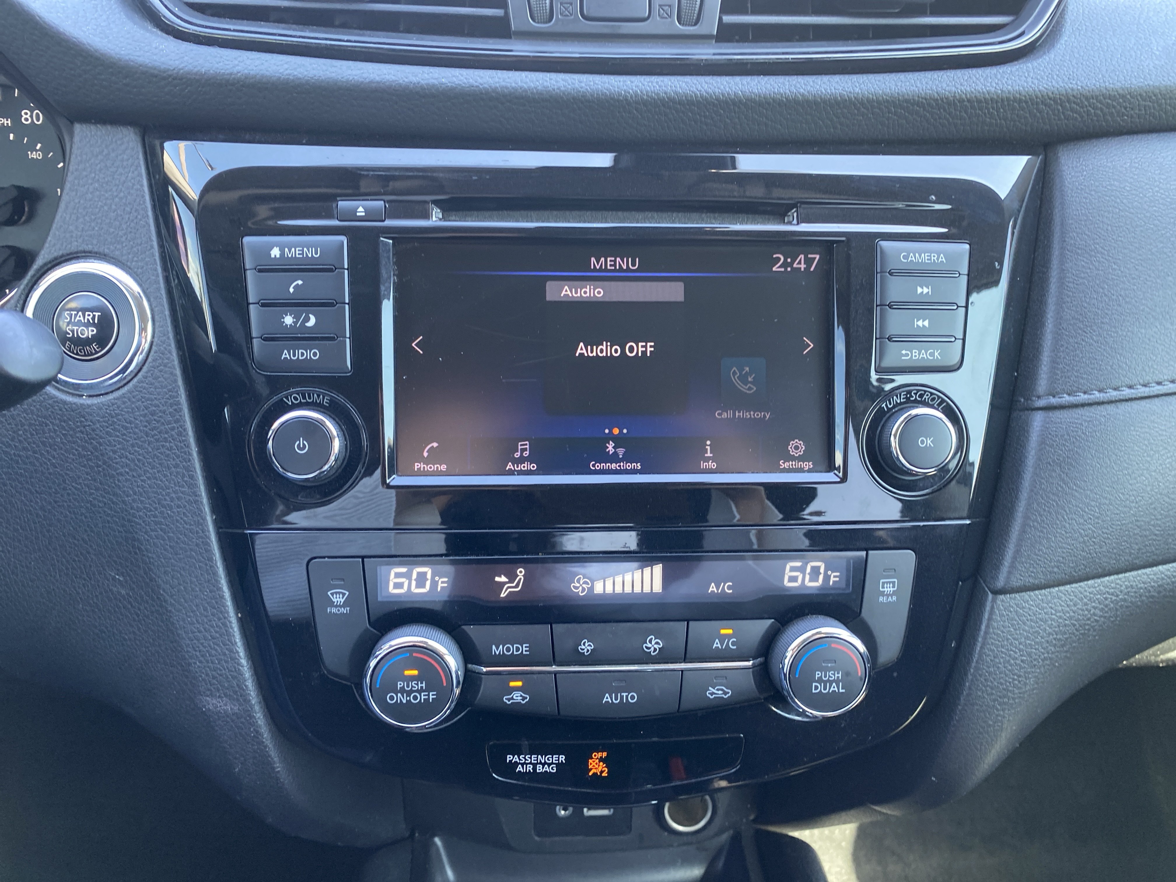 Used 2020 Nissan Rogue SV FWD image 18