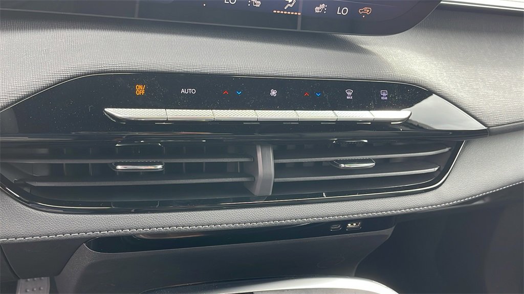 New 2026 Buick Enclave Sport Touring w/ Power Package image 18