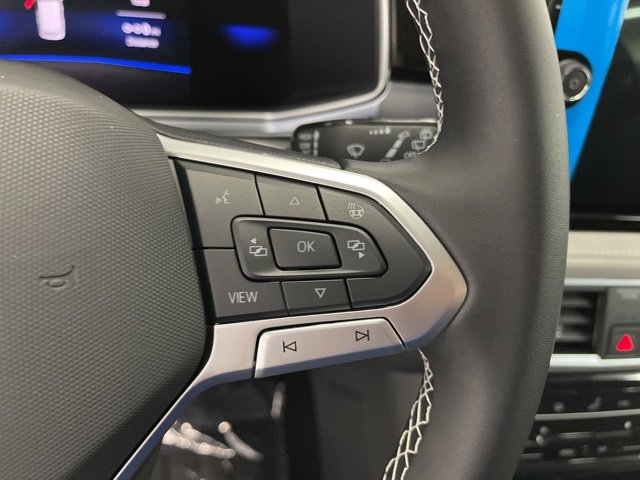 New 2026 Volkswagen Taos SE image 17