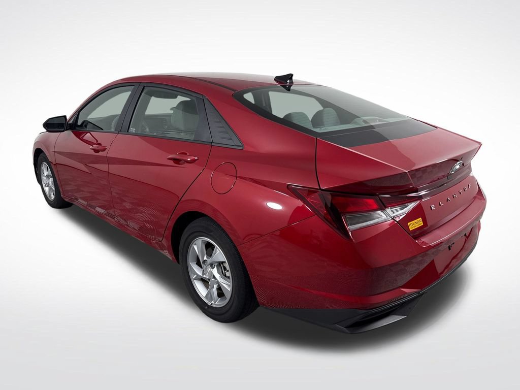 Certified 2021 Hyundai Elantra SEL FWD image 3
