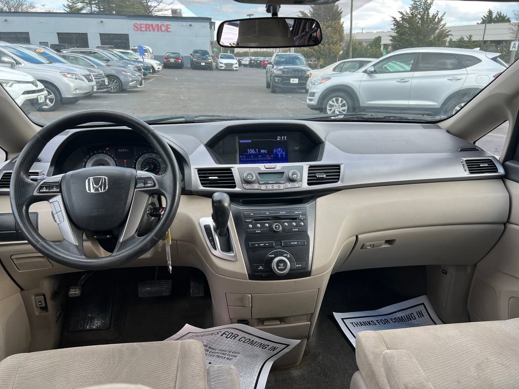 Used 2013 Honda Odyssey LX image 16