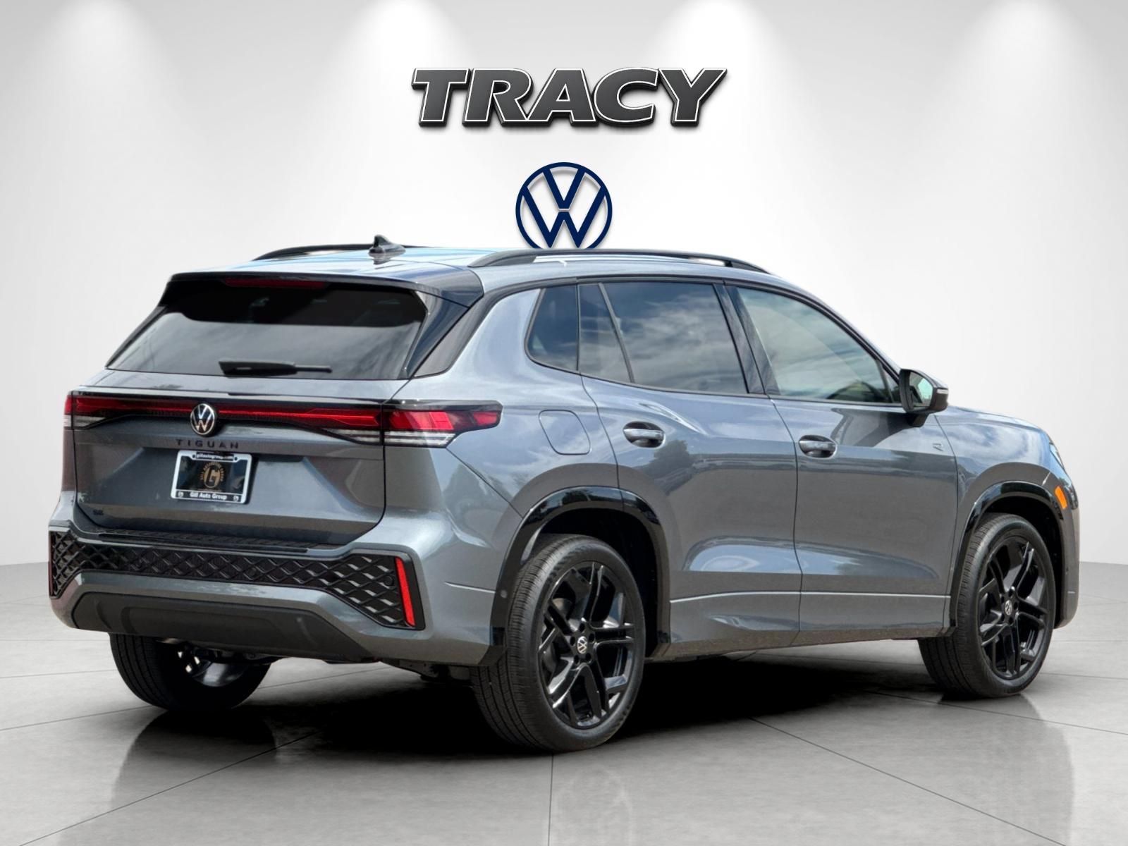 New 2026 Volkswagen Tiguan SE R-Line FWD image 4