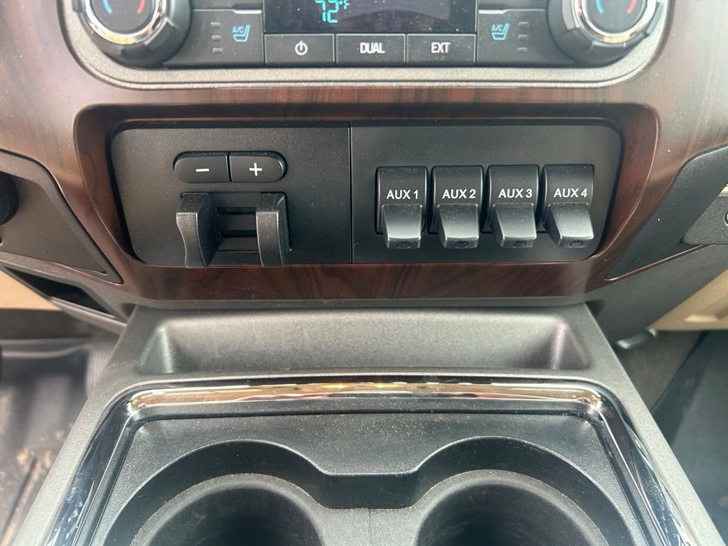Used 2012 Ford F250 Lariat w/ Chrome Pkg RWD image 16