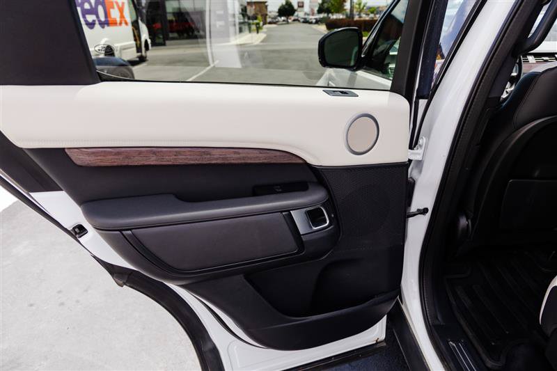 Used 2022 Land Rover Discovery S R-Dynamic AWD/4WD image 30